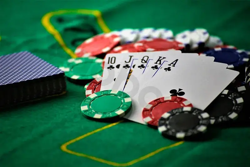 Amok casino Poker